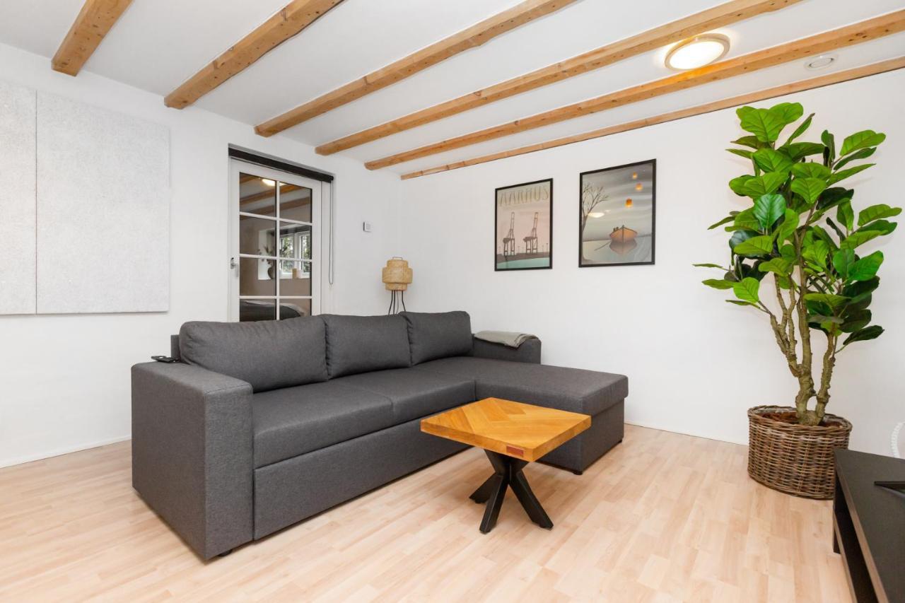 Moderne & Fuldt Udstyret Lejlighed M.Plads Til 4 Hojbjerg Dış mekan fotoğraf